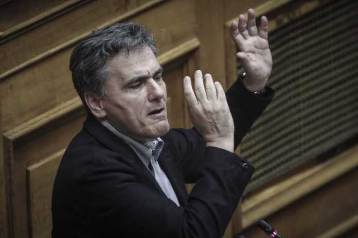 Μειώσεις φόρων «βλέπει» ο Τσακαλώτος