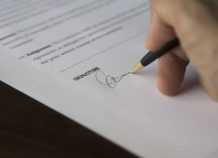 Τριανδρία επιτυχίας: Ελληνας εφοπλιστής με δύο ισχυρούς άντρες «χτίζουν αυτοκρατορία» Τριανδρία επιτυχίας: Ελληνας εφοπλιστής και δύο ισχυροί άντρες "χτίζουν αυτοκρατορία"