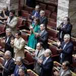 Αυτή είναι η πρόταση δυσπιστίας: Ποιοι την υπογράφουν
