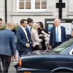 Εριξαν στα πόδια του Τσίπρα 30 «αργύρια»! Αποδοκιμασίες στο Λονδίνο (Βίντεο) Φραστική επίθεση από συγκεντρωμένους, δέχθηκε ο Αλέξης Τσίπρας το βράδυ της Δευτέρας έξω από το Ελληνικό Κέντρο Λονδίνου.