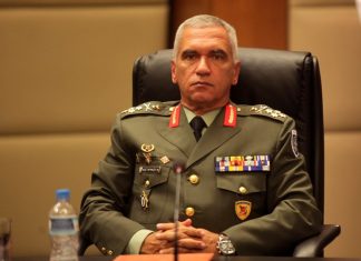 Αστραψε και βρόντηξε ο Κωσταράκος: Πύρινος λόγος κατά αρχηγών Ε.Δ και Καμμένου