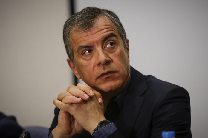 Με… Μπομπ Μάρλεϊ απαντά ο Σταύρος Θεοδωράκης