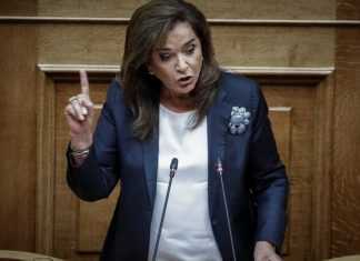 Ντόρα για Σκοπιανό: «Η κυβέρνηση ΣΥΡΙΖΑ-ΑΝΕΛ είδε το τυρί αλλά όχι τη φάκα"
