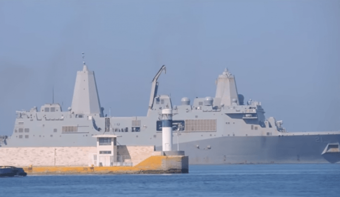 Στον Πειραιά το πλοίο που φτιάχθηκε από συντρίμμια των Δίδυμων Πύργων