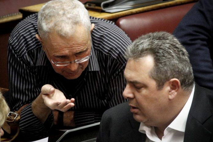 Ζουράρις: Σκέφτομαι δημοψήφισμα για το Σκοπιανό