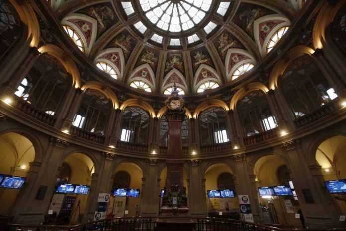 Οι αγορές εν μέσω πολιτικής έντασης σε Ισπανία και Ιταλία