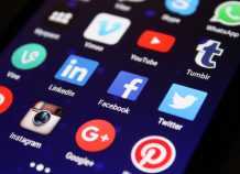 Οι Έλληνες ενημερώνονται μέσω online media Οι Έλληνες ενημερώνονται μέσω online media