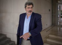 Πολάκης σε γνωστό δημοσιογράφο: «Βρες ένα γκρεμό και πέσε…» Πολάκης σε γνωστό δημοσιογράφο: "Βρες ένα γκρεμό και πέσε..."