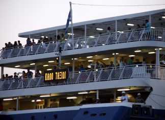 Αυξήθηκε η επιβατική κίνηση στα λιμάνια