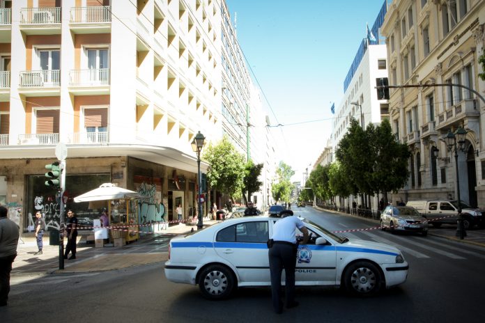 Απειλή για βόμβα στο υπουργείο Εσωτερικών – Αποκλείστηκε η περιοχή Απειλή για βόμβα στο υπουργείο Εσωτερικών – Αποκλείστηκε η περιοχή