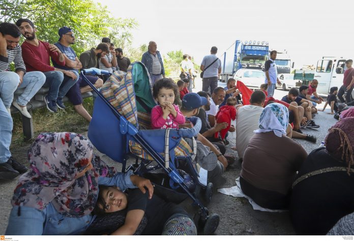 DW: Διέξοδος στο προσφυγικό η «αλβανική λύση»;