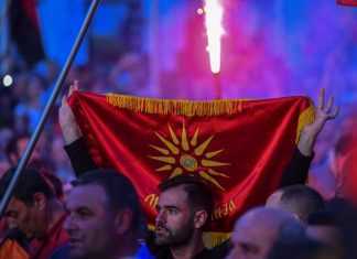 "Πέρασε" με 69 "Ναι" η συμφωνία των Πρεσπών στα Σκόπια