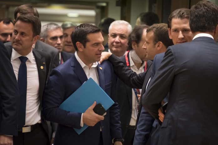 Τσίπρας: Αναστέλλεται η αύξηση του ΦΠΑ σε πέντε νησιά του Αιγαίου