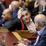 "Πέρασε" το πολυνομοσχέδιο: Ενα λάθος στην ψηφοφορία έφερε τα πάνω κάτω