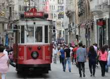 Η Μόσχα λέει "Da" στην Αγκυρα: Κατά κύματα οι Ρώσοι τουρίστες στην Τουρκία