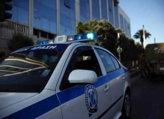 Πάτρα: Πετροβόλησαν... συμβολαιογραφείο