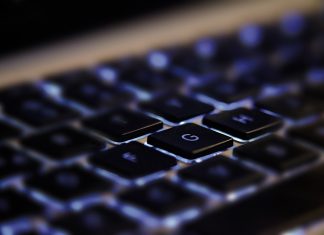 Πληροφορική: 3ος κλάδος διαρροής ανθρώπινου κεφαλαίου στη χώρα μας