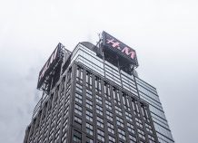 «Βουτιά» για τα κέρδη της H&M "Βουτιά" για τα κέρδη της H&M
