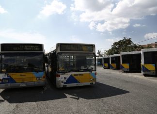 ΟΑΣΑ: Αντιδρούν οι οδηγοί στην "είσοδο μόνο από τη μπροστινή πόρτα"