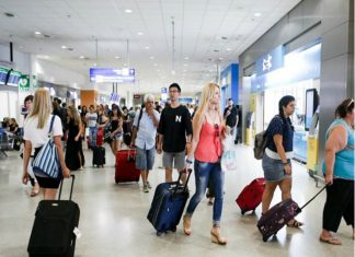 Η Ελλάδα και η Τουρκία είναι οι πρώτες επιλογές των Ρώσων για διακοπές