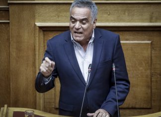 "Κονταροχτυπήθηκαν" στη Βουλή Σκουρλέτης-Πατούλης