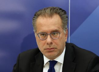Γ. Κουμουτσάκος: "Το ζήτημα των ελληνορωσικών σχέσεων είναι ιδιαίτερα σοβαρό"