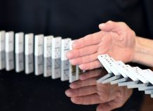 Ποιας εταιρείας διαγράφηκαν οι μετοχές από το Χρηματιστήριο Αθηνών Ποιας εταιρείας διαγράφηκαν οι μετοχές από το Χρηματιστήριο