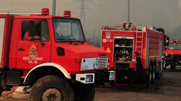 Πυρκαγιά και στον Κάλαμο Αττικής