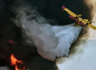 Σε εξέλιξη μεγάλη πυρκαγιά στα Χανιά