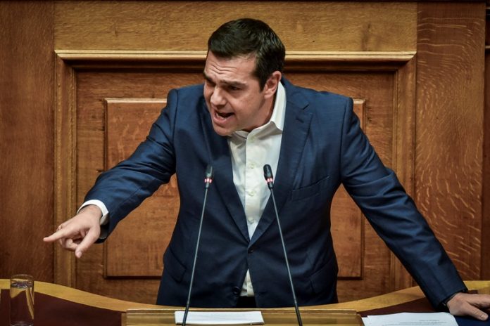 «Είμαι και είμαστε όλοι βαθιά περήφανοι για τη στάση του ελληνικού λαού στις 5 του Ιούλη 2015. Γιατί ήταν μια κορυφαία πράξη αντίστασης» τόνισε ο Αλέξης Τσίπρας.