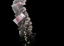Υποχωρεί το ευρώ έναντι του δολαρίου Υποχωρεί το ευρώ έναντι του δολαρίου