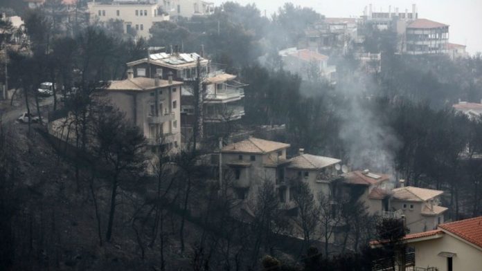 Για 4η μέρα καίνε οι πυρκαγιές σε Κινέτα και Καλλιτεχνούπολη
