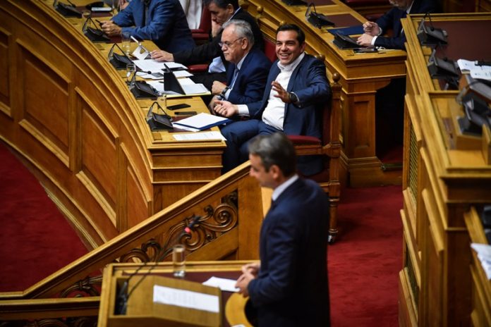 Μάχη Τσίπρα - Μητσοτάκη: 