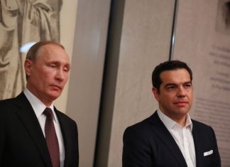 Μας στήνουν στον τοίχο οι Ρώσοι για τις απελάσεις
