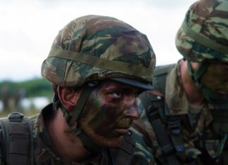 Στρατιωτικοί κατά Τσακαλώτου: Εως εδώ με τις περικοπές