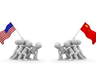 Με νέους δασμούς ύψους 500 δισ. δολαρίων απειλεί την Κίνα ο Τραμπ