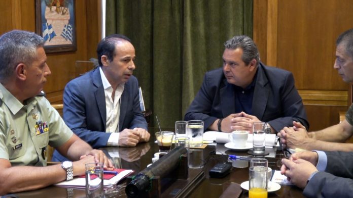 Μέτρα ανακούφισης για τους πυρόπληκτους αποφασίστηκαν στη συνάντηση Καμμένου-Μπουρνούς