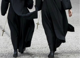 Παρίσταναν τις καλόγριες για να...