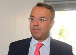 Κοινωνικό μέρισμα 700 ευρώ σε 250.000 νοικοκυριά. Σε τέσσερις κατηγορίες δικαιούχων 175 εκατ. ευρώ