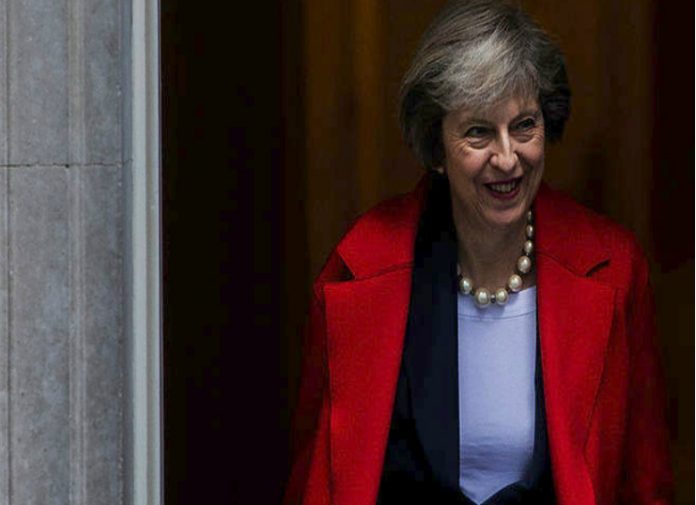 Μπαράζ παραιτήσεων στην κυβέρνηση Μέι λόγω Brexit