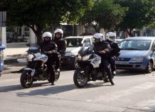 Επίθεση δέχθηκε στα Εξάρχεια κλιμάκιο του λιμενικού σώματος Επίθεση δέχθηκε στα Εξάρχεια κλιμάκιο του λιμενικού σώματος