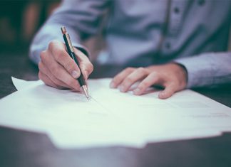 Υπεγράφη η συμφωνία για την πώληση του 66% του ΔΕΣΦΑ