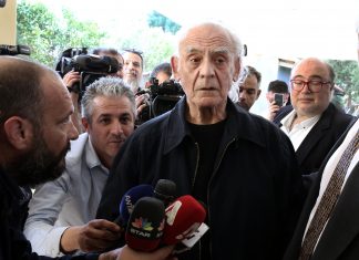 Α. Τσοχατζόπουλος: «Δεν έχω σχέση με τα χρήματα, είναι του Ζήγρα» Α. Τσοχατζόπουλος: "Δεν έχω σχέση με τα χρήματα, είναι του Ζήγρα"