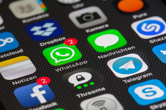 WhatsApp: Διαθέσιμη η δυνατότητα ομαδικών κλήσεων