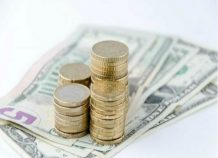 Υποχωρεί το ευρώ έναντι του δολαρίου Υποχωρεί το ευρώ έναντι του δολαρίου
