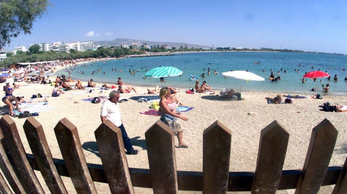 Αυτές οι παραλίες της Αττικής είναι ακατάλληλες για κολύμπι