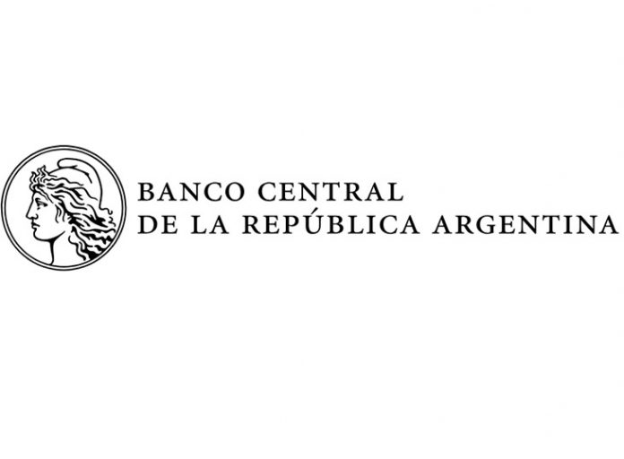 Αργεντινή: Η κεντρική τράπεζα αύξησε το επιτόκιο για να φρενάρει το πέσο