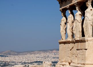 BBC: «Η Ελλάδα έσωσε το ευρώ»