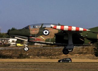 Νεκρός ο κυβερνήτης του πολεμικού αεροσκάφους που συνετρίβη