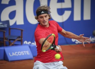 Καλή τύχη στα ελληνικά από τους Μπακς στον Τσιτσιπά! (vid)